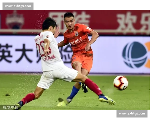 山东鲁能对阵上海上港经典比赛录像回顾全景解析与精彩瞬间重温 山东鲁能对阵上海上港经典比赛录像回顾全景解析与精彩瞬间重温
